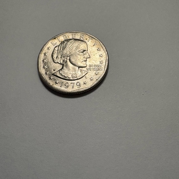 1979 Susan B Anthony Liberty FG Frank Gasparro Mint P 1 DOLLAR U.S. Coin - Picture 3 of 5